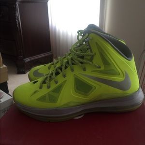 Lebron Volt Sneakers